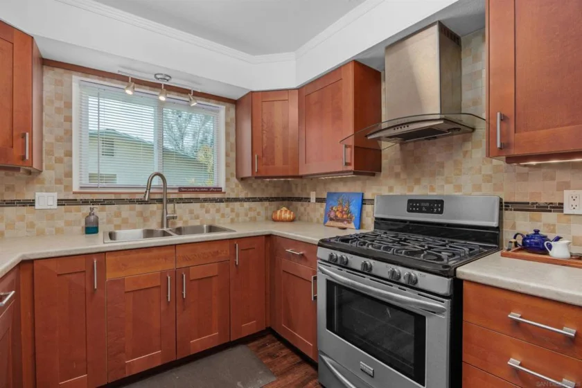 4411 Kittiwake Way photo 13