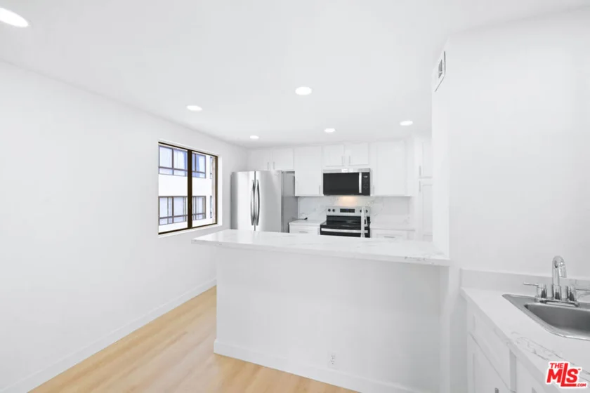 10535 Wilshire Boulevard #1803 photo 14