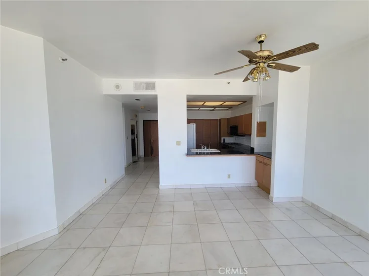 1310 E Ocean #905 photo 23