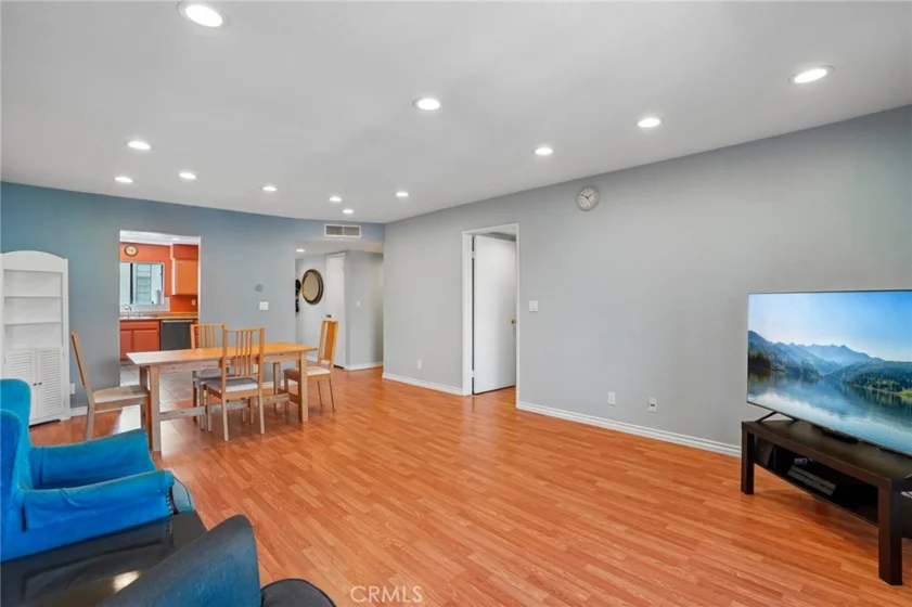 460 Salem #17 photo 9