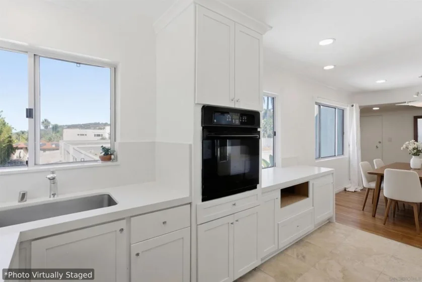 2352 Torrey Pines Rd Unit 9 photo 8