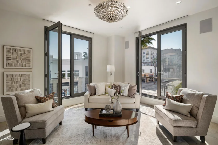 345 E Colorado Boulevard #302 photo 19