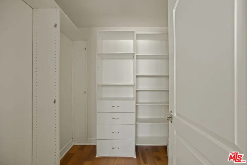 837 N Hudson Avenue #402 photo 7