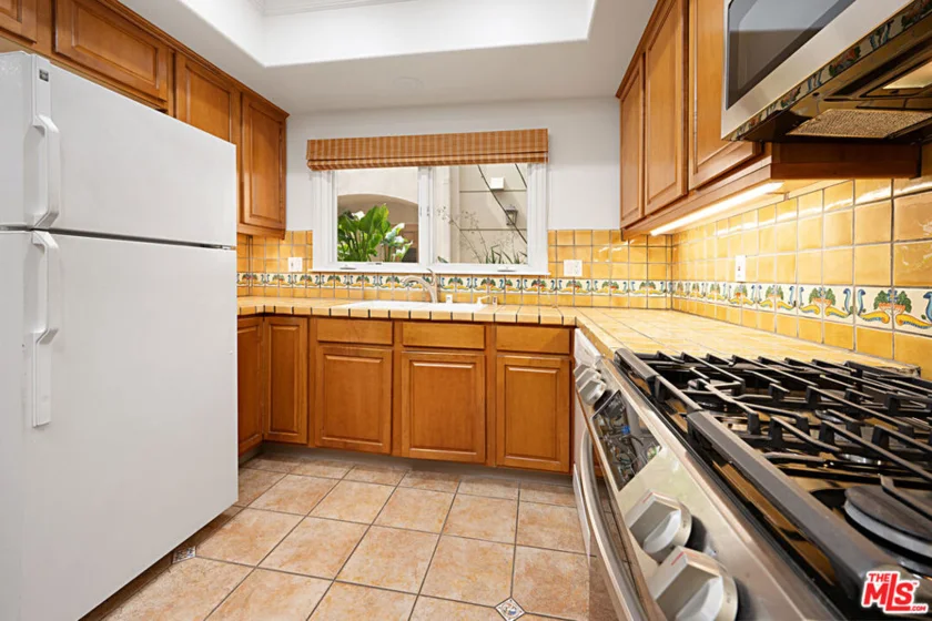 1217 Yale Street #103 photo 7