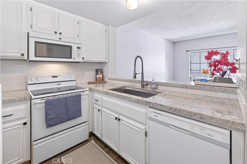 730 W 4th Street #308 photo 7