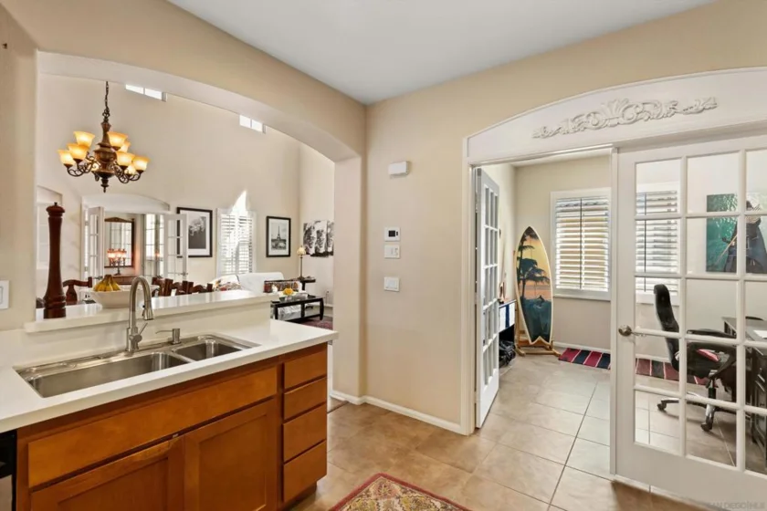 2099 Silverado Street photo 18