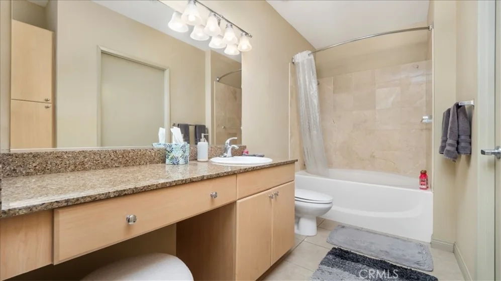 488 E Ocean #708 photo 19