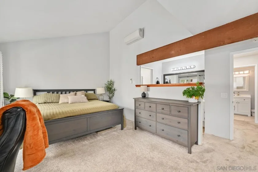 1242 River Glen Row #40 photo 5