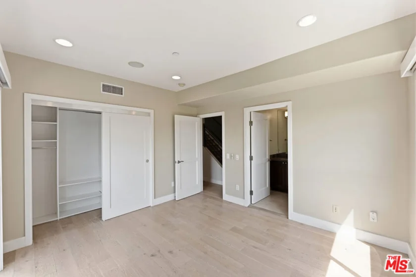 438 Arnaz Drive #106 photo 3