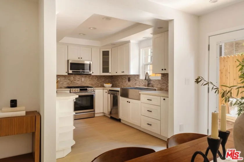 1337 Centinela Avenue #2 photo 5