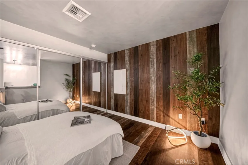 3810 Wilshire Boulevard #909 photo 10