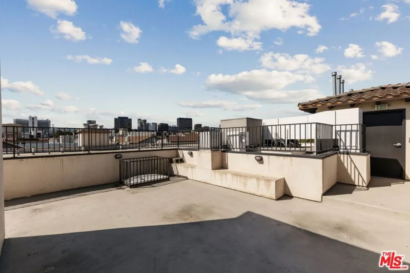 1610 Camden Avenue #101 photo 26
