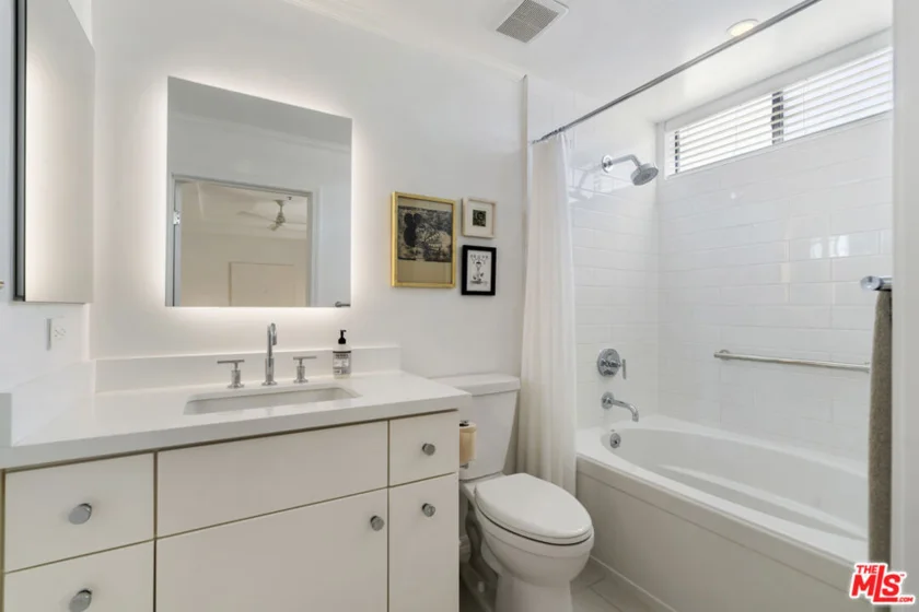 12603 Moorpark Street #306 photo 14