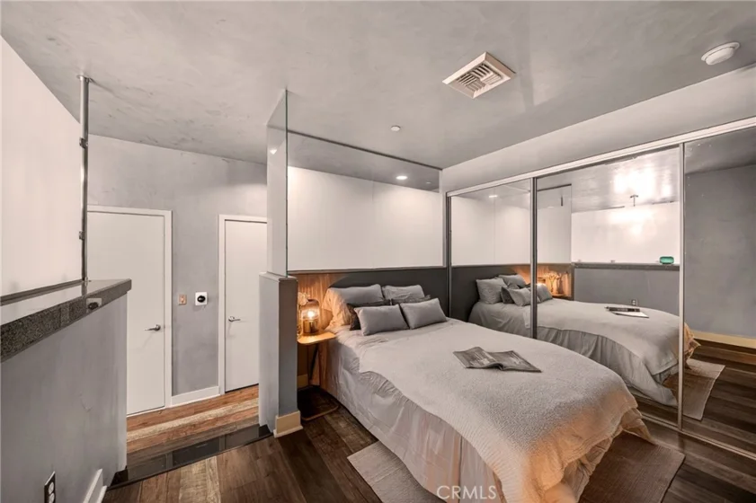 3810 Wilshire Boulevard #909 photo 9