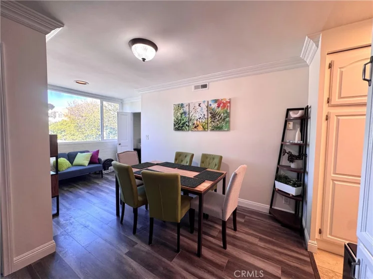540 Kelton #502 photo 12
