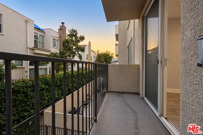 14412 Killion Street #205 photo 18