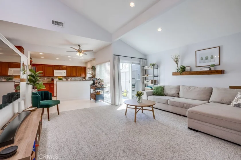 2730 W Segerstrom Avenue #B photo 1