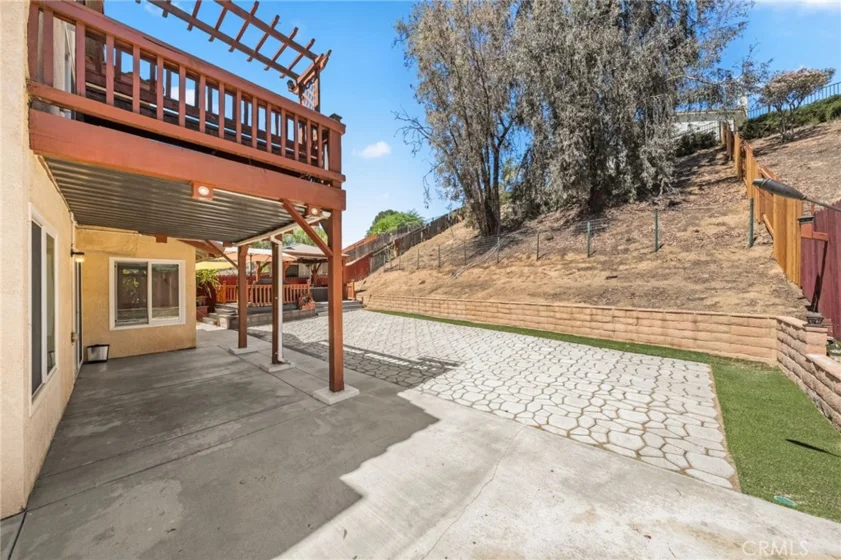 40661 Symeron Way photo 23