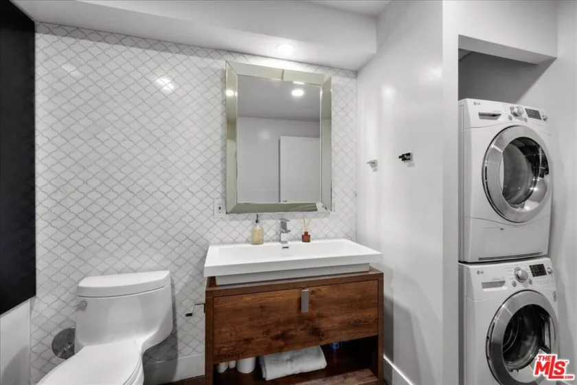120 S Hewitt Street #6 photo 7