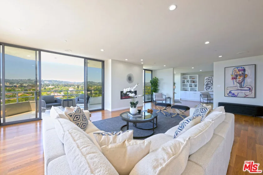 10601 Wilshire Boulevard #1404 photo 2