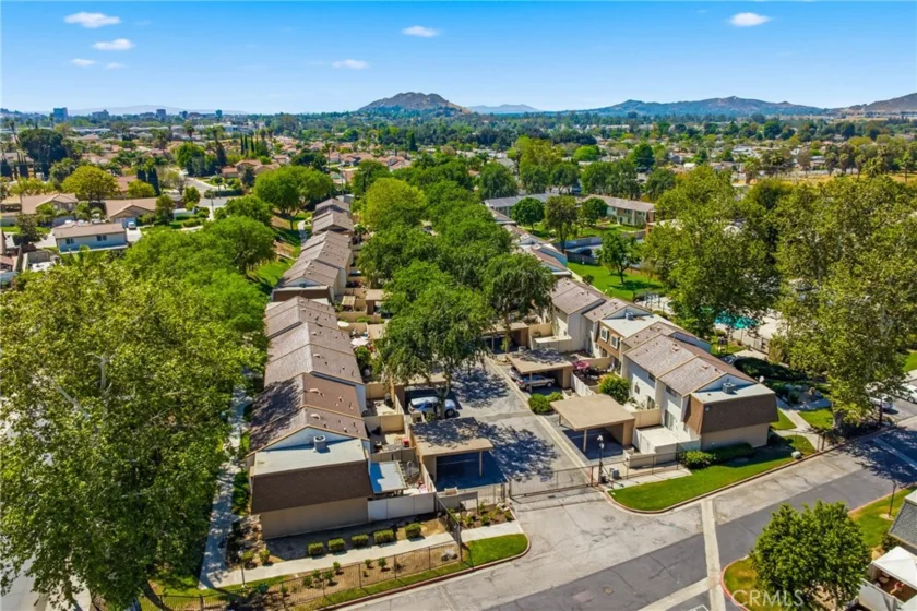 3469 Columbia photo 31