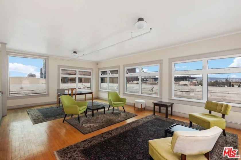 325 W 3rd Street #502 photo 24