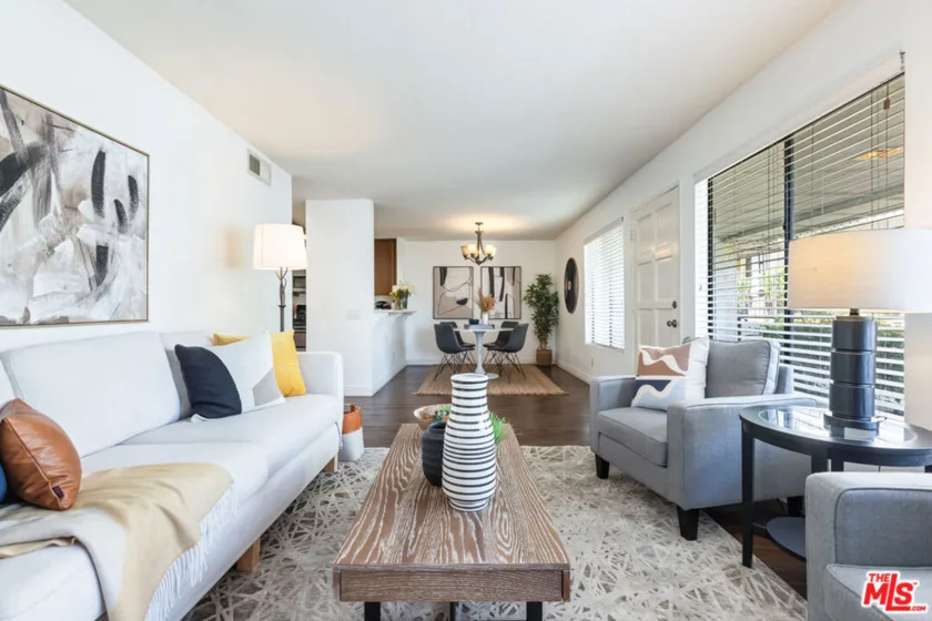 25691 View Pointe #9B photo 1
