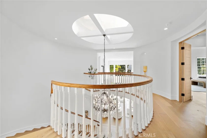 50 Belcourt photo 34