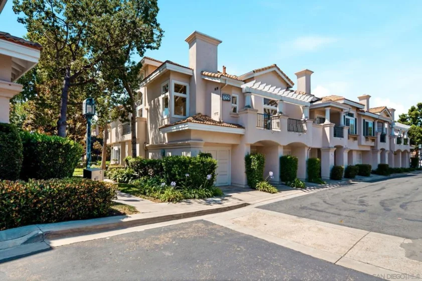 7225 Calabria Court #92 photo 2