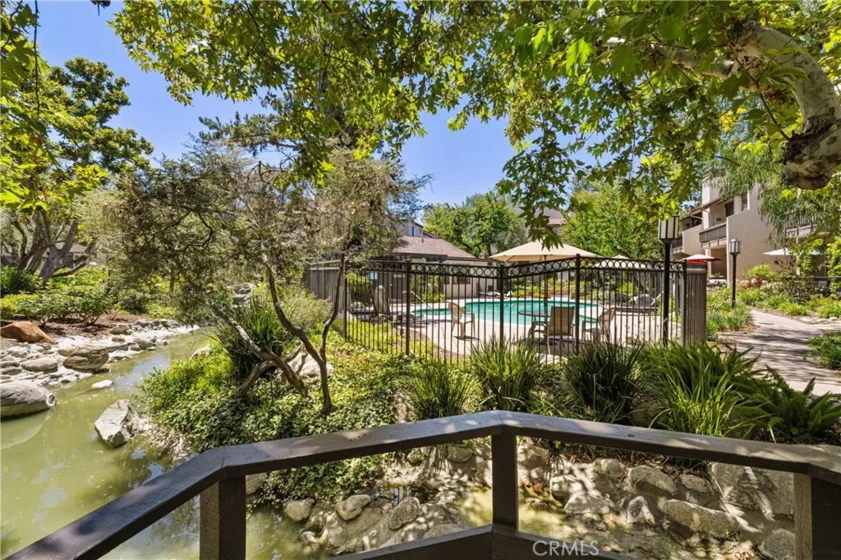 5711 Owensmouth #125 photo 32