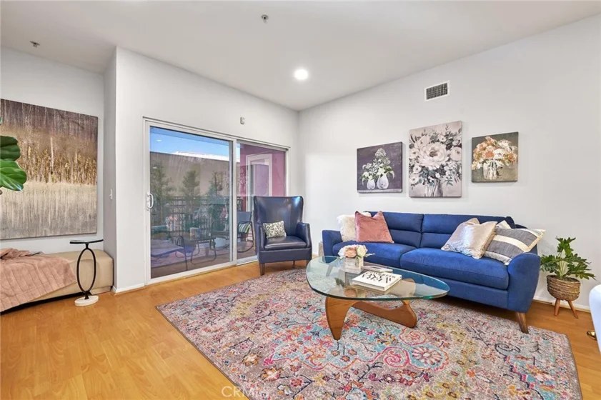 11124 Burbank Boulevard #105 photo 1
