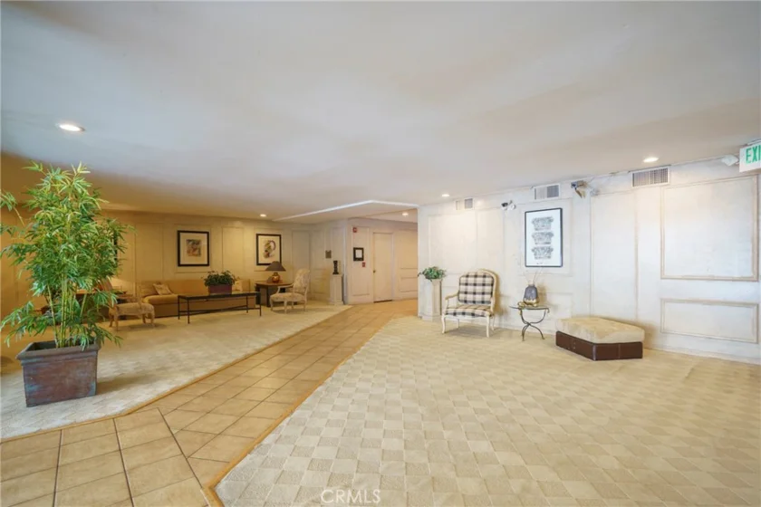 4454 Ventura Canyon #105 photo 4