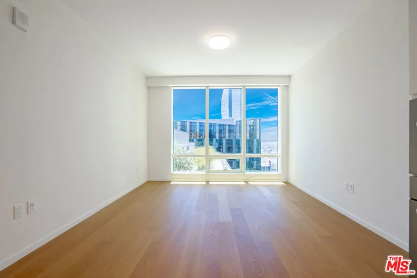 877 Francisco Street #2210 photo 3