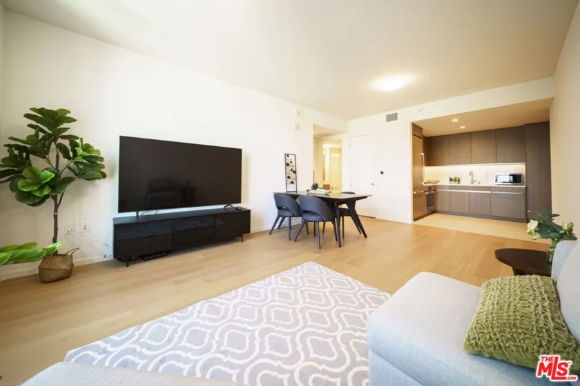 889 Francisco Street #2610 photo 20