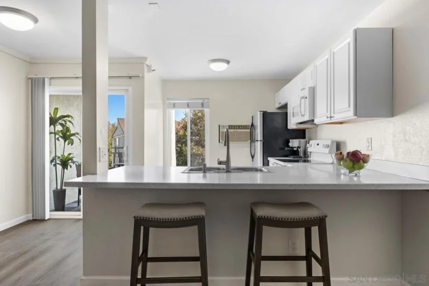 7508 Parkway Drive #105 photo 33
