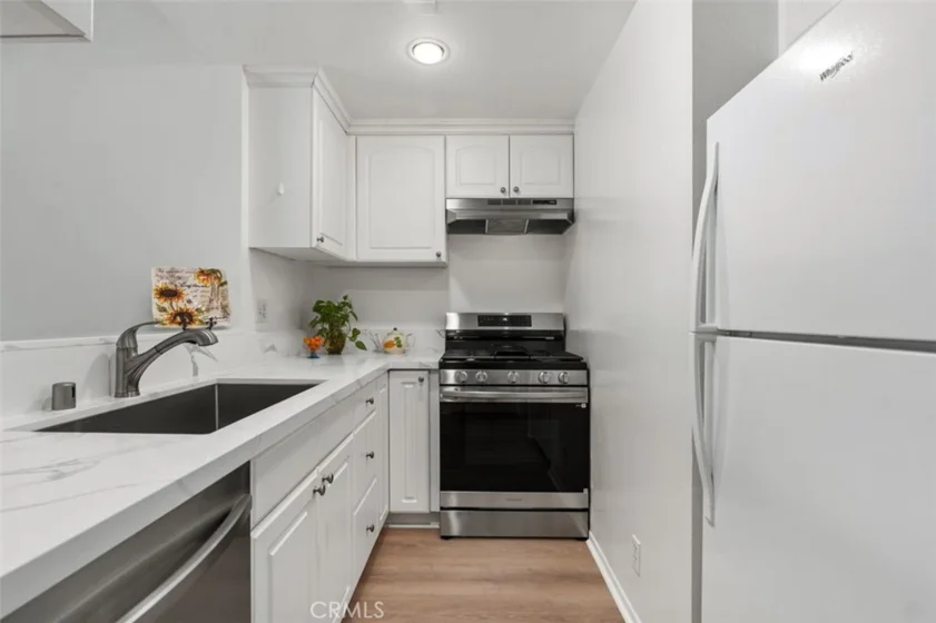 89 Lemon Grove photo 11