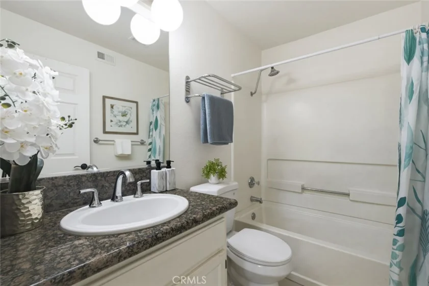 64 N Mar Vista Avenue #127 photo 17