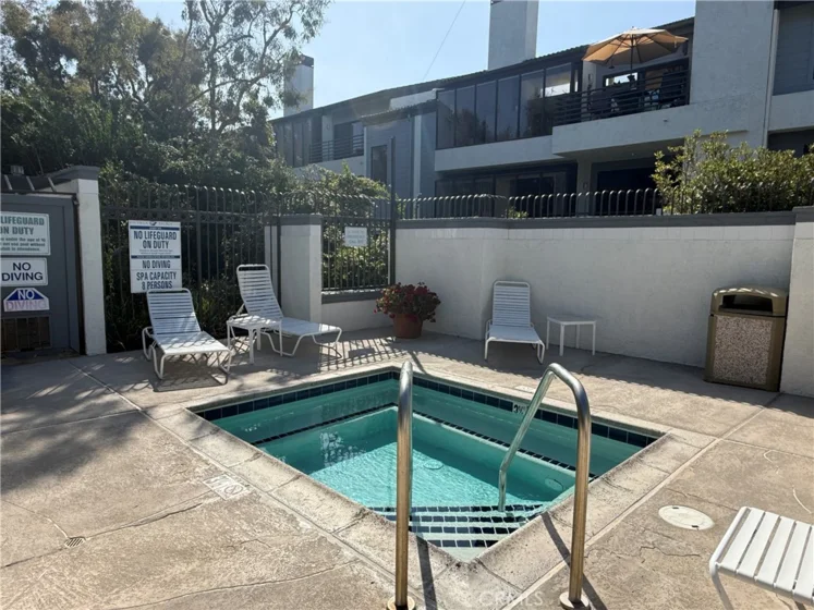 200 Paris Lane #304 photo 31
