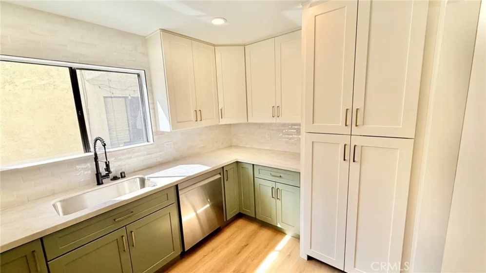 225 N Rose Street #104 photo 3