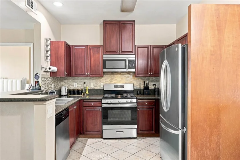 13941 Sherman Way #407 photo 19