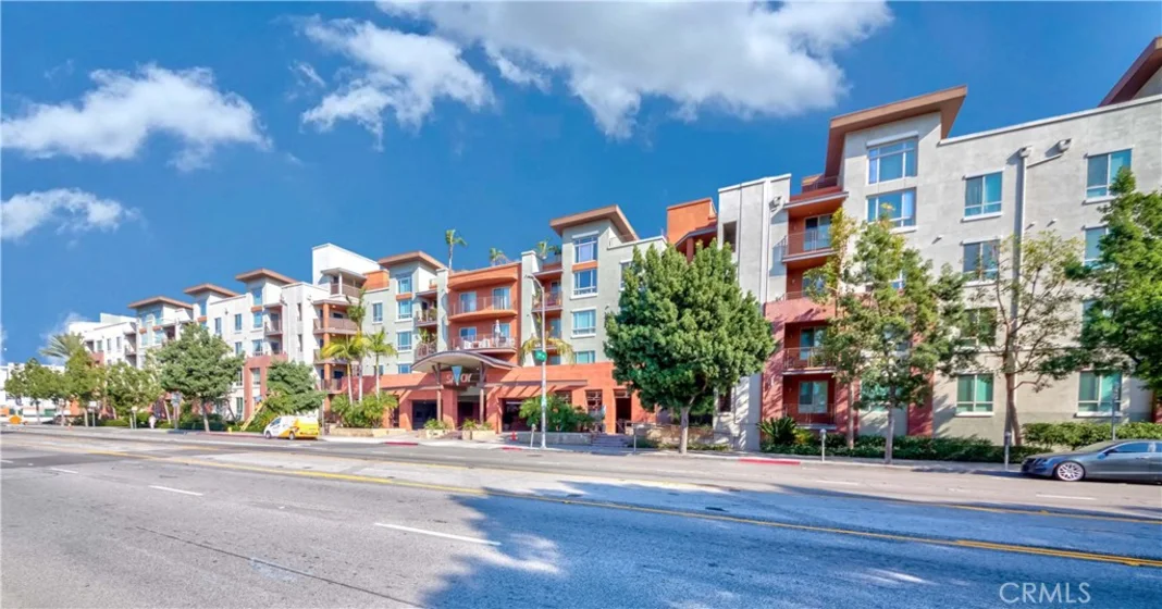 100 S Alameda Street #321 photo 2