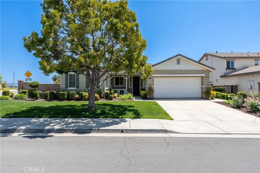 35616 Hawkeye Street photo
