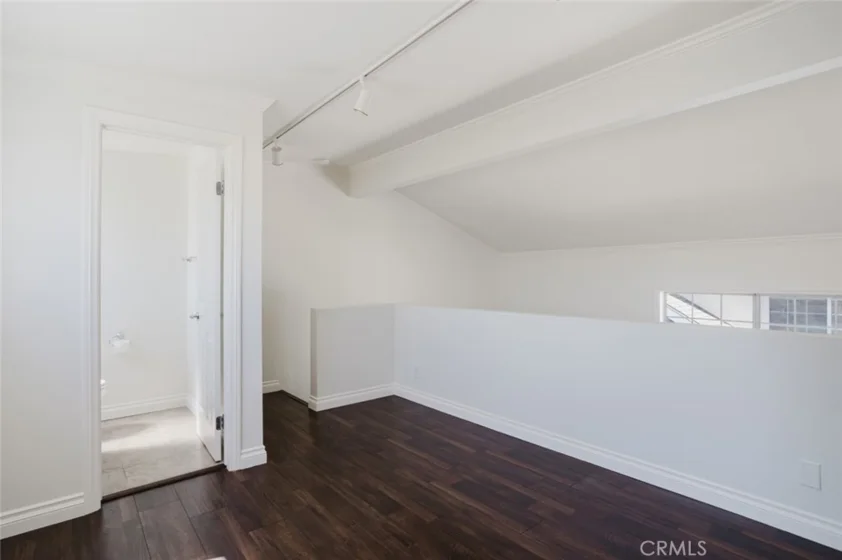 21529 Saticoy Street #217 photo 40