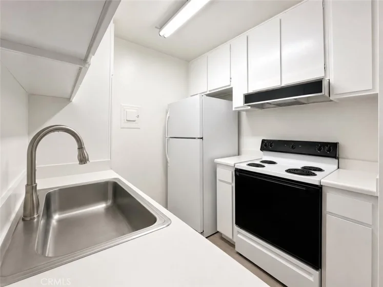 18307 Burbank Boulevard #131 photo 9