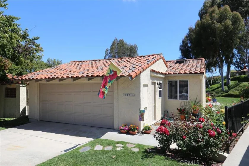 25696 Compass Way photo 1