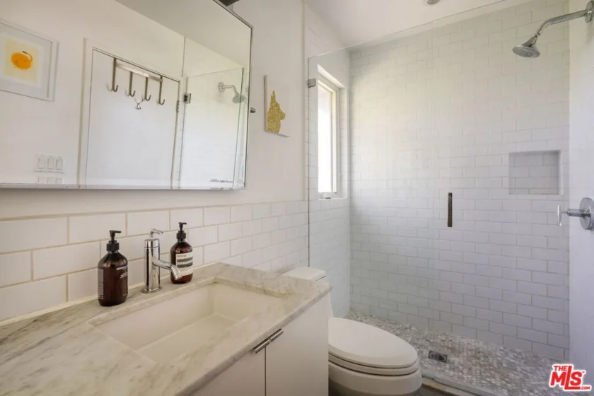 2600 Abbot Kinney Boulevard #6 photo 5