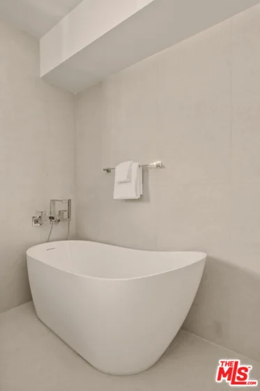 11967 Mayfield Avenue #105 photo 32