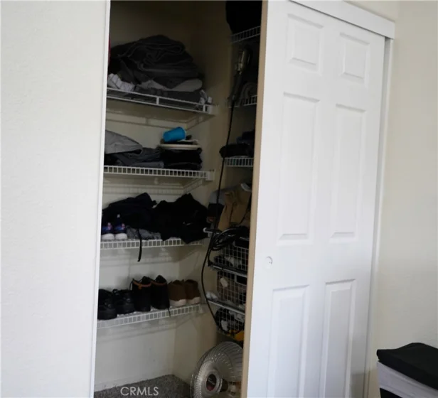 24054 Bearskin photo 26