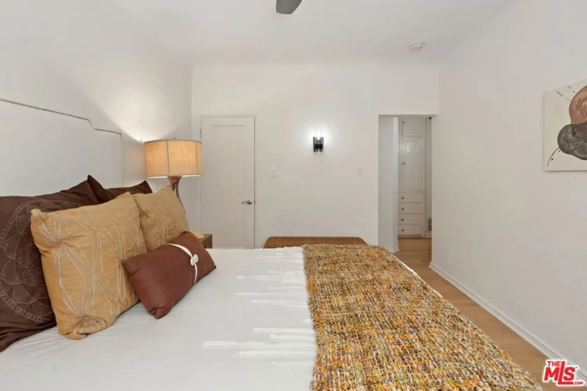 1345 N Hayworth Avenue #2 photo 22