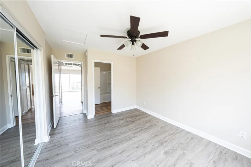 2568 Avenida Del #201 photo 11